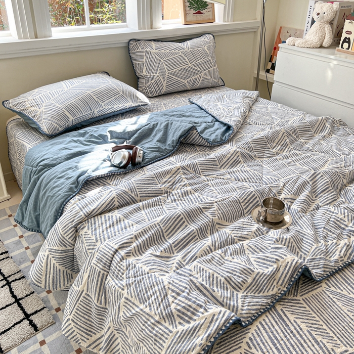 91家纺网 家纺一手货源 找家纺 禾沐 2026新款泡芙纱三角针床盖夏被四件套 浅川纹