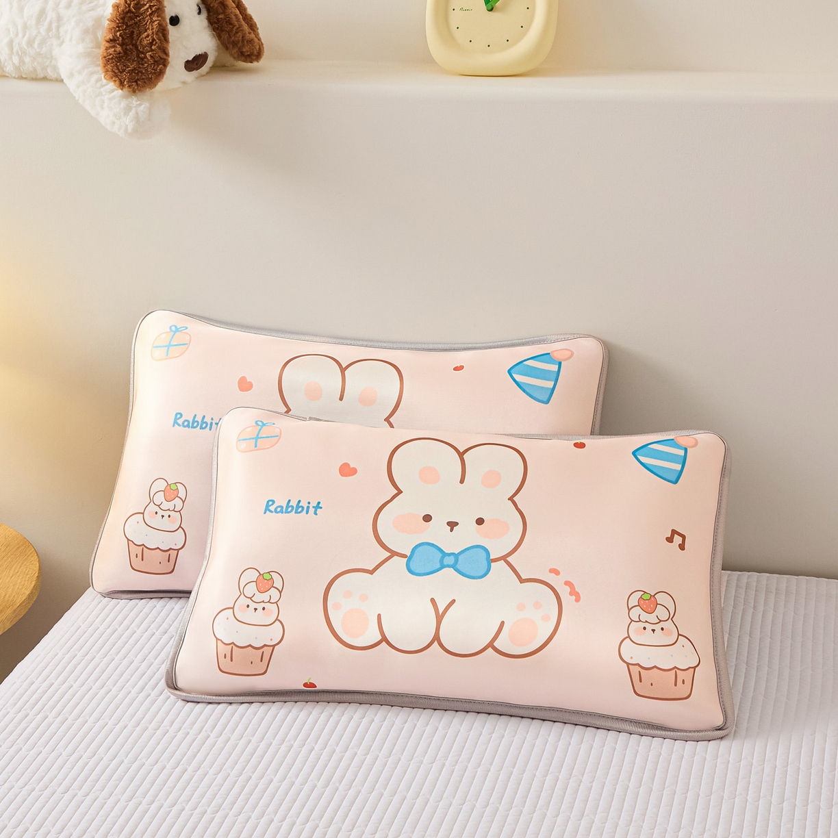 91家纺网 家纺一手货源 找家纺 云恋家纺 2026新款儿童卡通A类冰丝凉席枕套一对装夏季凉感丝可拆枕头儿童学生单人枕芯套 奶酪萌兔