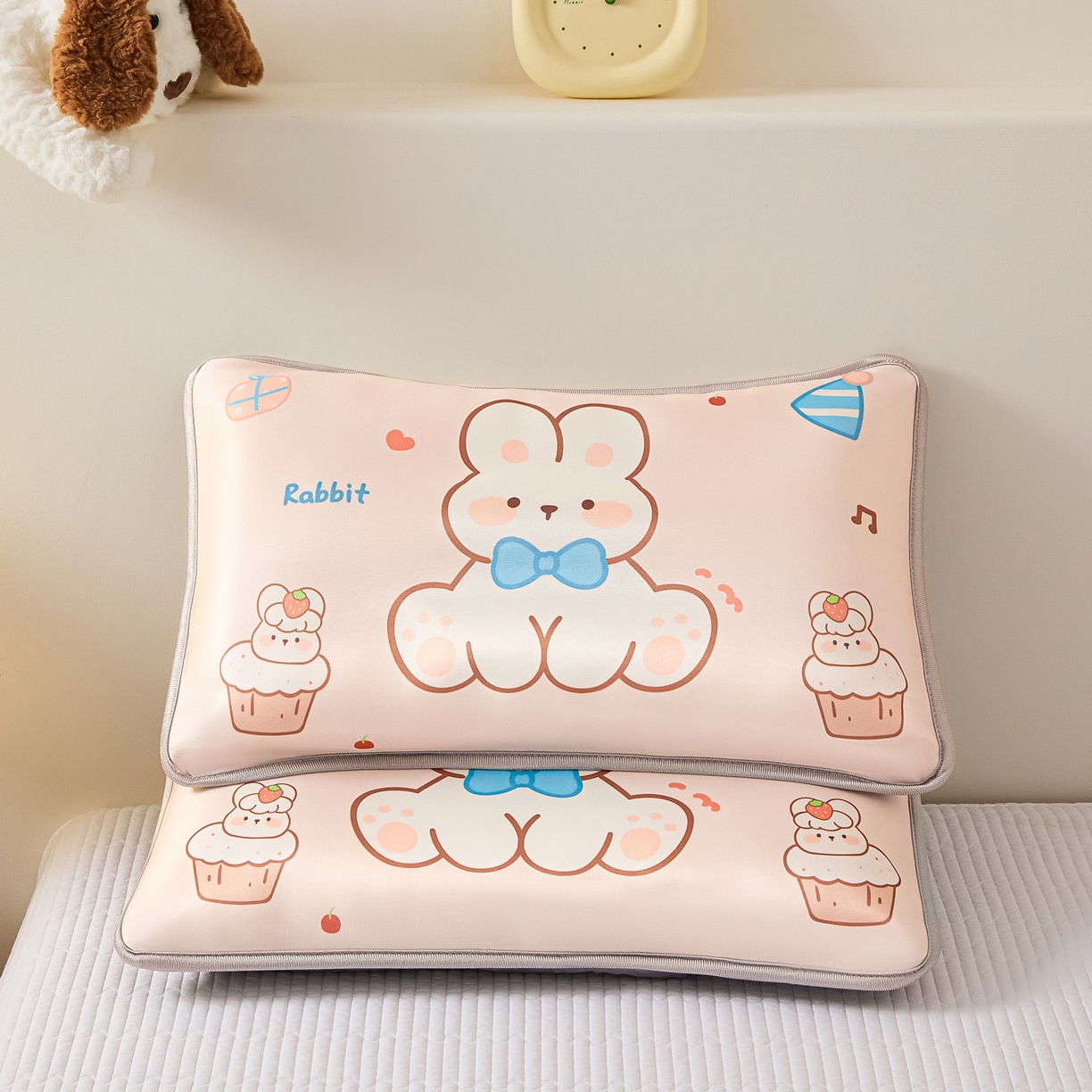 91家纺网 家纺一手货源 找家纺 云恋家纺 2026新款儿童卡通A类冰丝凉席枕套一对装夏季凉感丝可拆枕头儿童学生单人枕芯套 奶酪萌兔