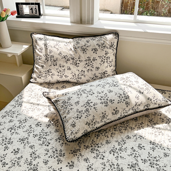 91家纺网 家纺一手货源 找家纺 禾沐 2026新款泡芙纱三角针床盖夏被四件套 只闻花香