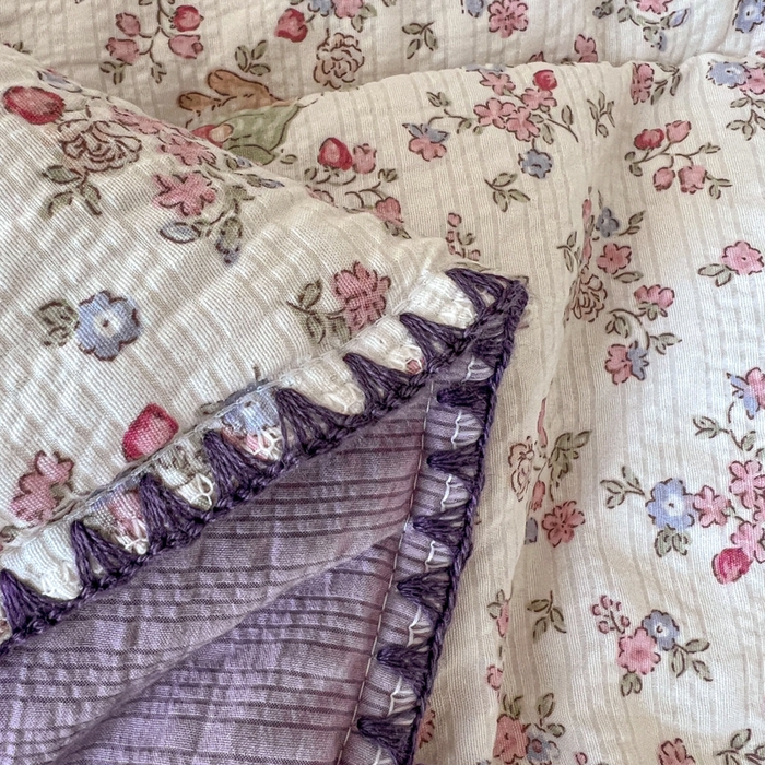 91家纺网 家纺一手货源 找家纺 禾沐 2026新款泡芙纱三角针床盖夏被四件套 紫陌