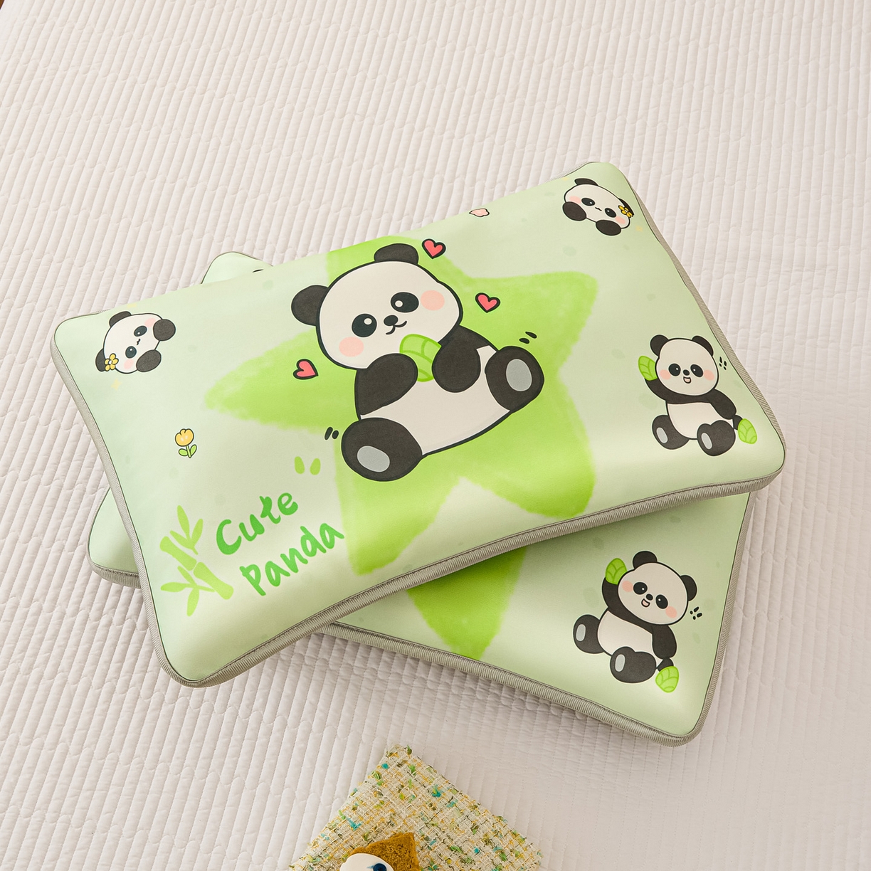 91家纺网 家纺一手货源 找家纺 云恋家纺 2026新款儿童卡通A类冰丝凉席枕套一对装夏季凉感丝可拆枕头儿童学生单人枕芯套 熊猫胖达