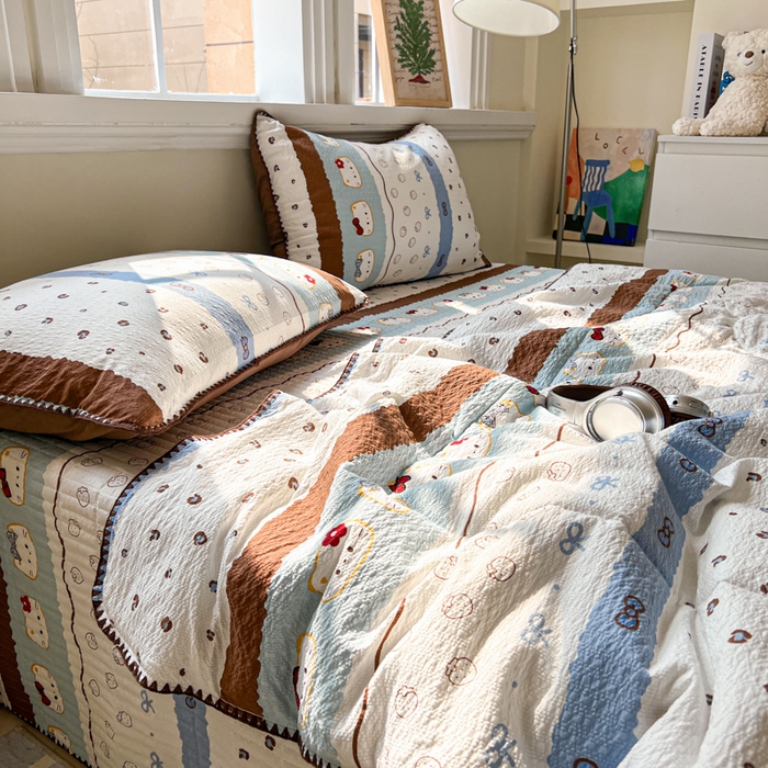 91家纺网 家纺一手货源 找家纺 禾沐 2026新款泡芙纱三角针床盖夏被四件套 KT 猫