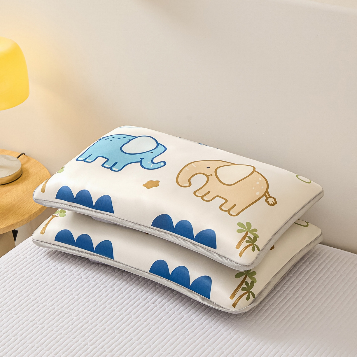 91家纺网 家纺一手货源 找家纺 云恋家纺 2026新款儿童卡通A类冰丝凉席枕套一对装夏季凉感丝可拆枕头儿童学生单人枕芯套 云朵小象