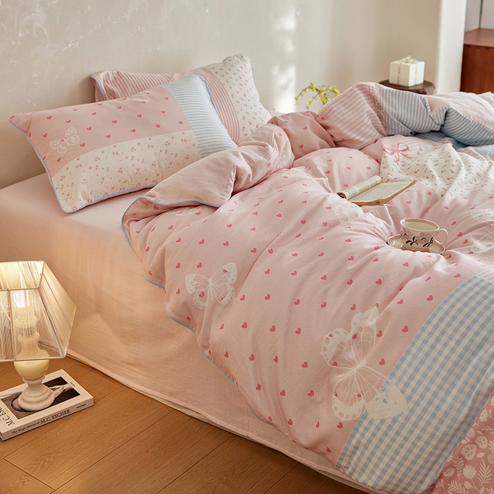 91家纺网 家纺一手货源 找家纺 风向标家纺 2026新款A类母婴级纯棉双层纱印花四件套-云羽织梦 云羽织梦—雾粉