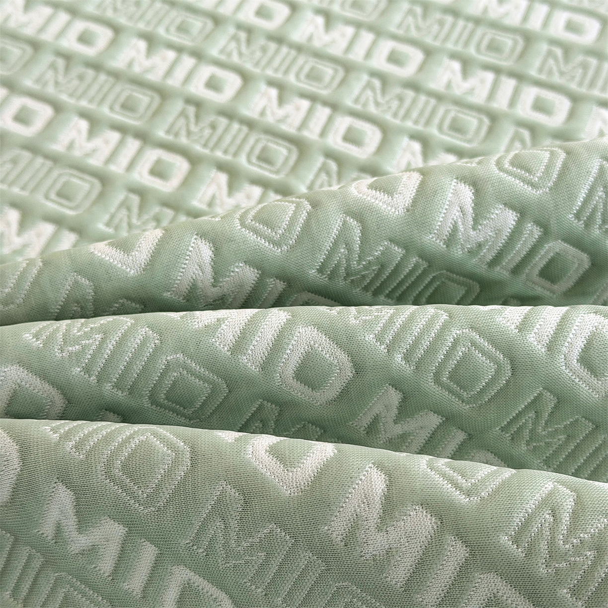 91家纺网 家纺一手货源 找家纺 耐思家纺 2026新款A类高端pe双面乙纶冰豆豆凉席摩登MIO系列（提供买家秀） 摩登MIO-绿床席款