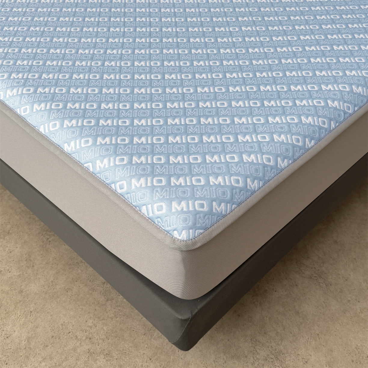 91家纺网 家纺一手货源 找家纺 耐思家纺 2026新款A类高端pe双面乙纶冰豆豆凉席摩登MIO系列（提供买家秀） 摩登MIO-蓝床笠款