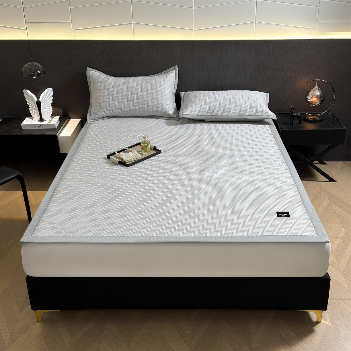 91家纺网 家纺一手货源 找家纺 耐思家纺 2026新款A类高克重三明治复合乙纶提花冰豆豆凉席床笠冰棱斜纹系列（提供买家秀） 冰棱斜纹-灰床席款