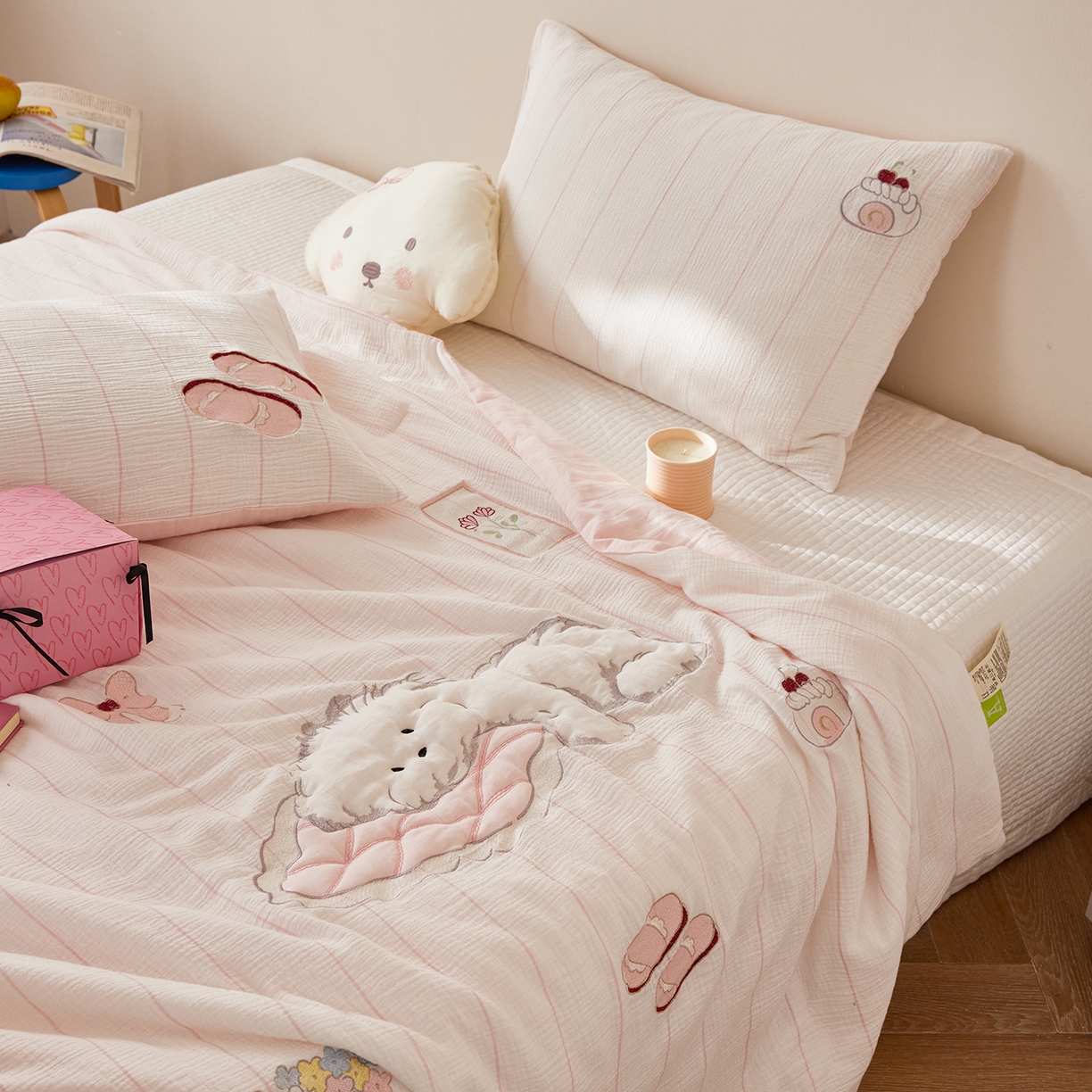 91家纺网 家纺一手货源 找家纺 （总）风向标家纺 2026春夏新款40s皱皱纱绣花夏被夏凉被空调被