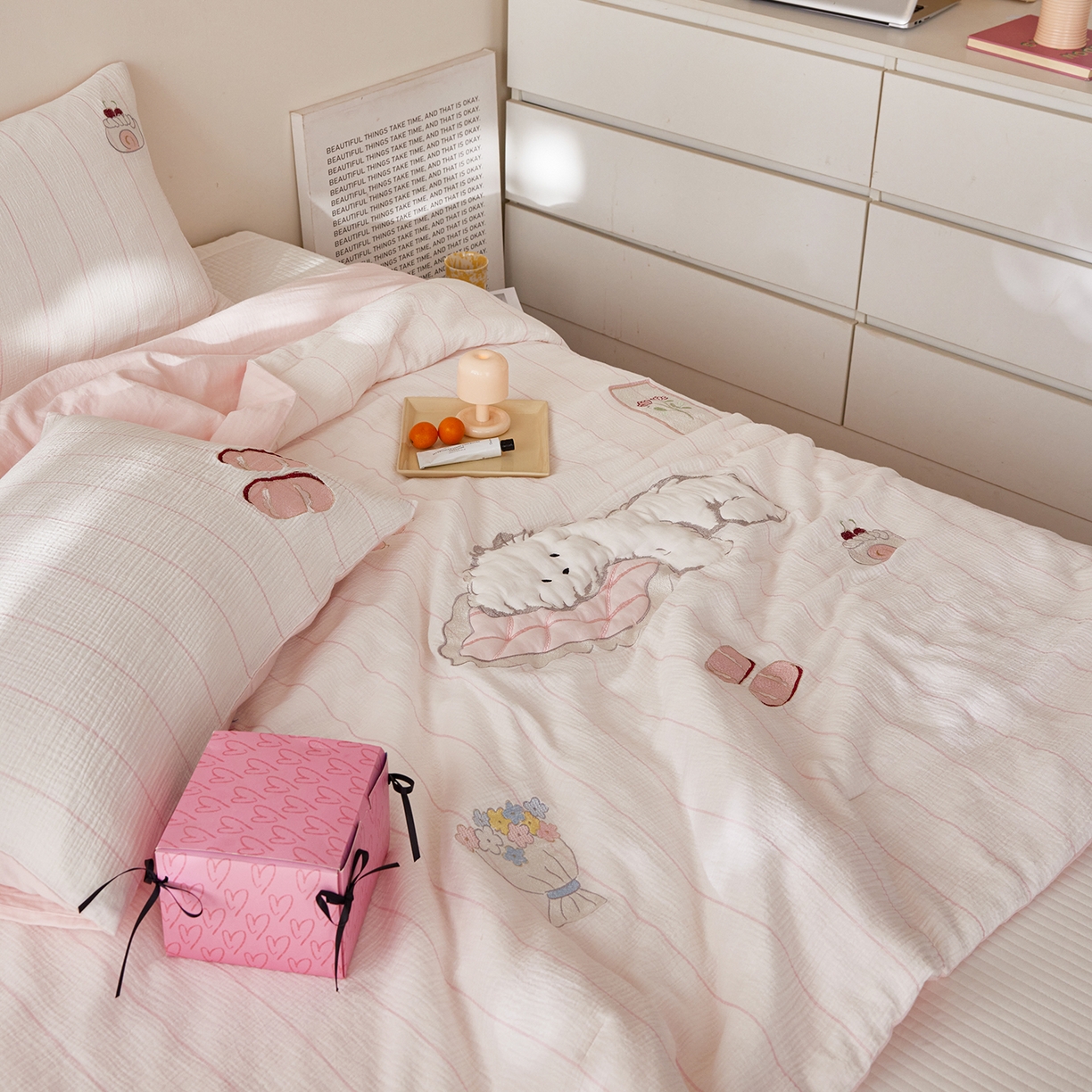 91家纺网 家纺一手货源 找家纺 风向标家纺 2026春夏新款40s皱皱纱绣花夏被夏凉被空调被 夏被-被窝日记