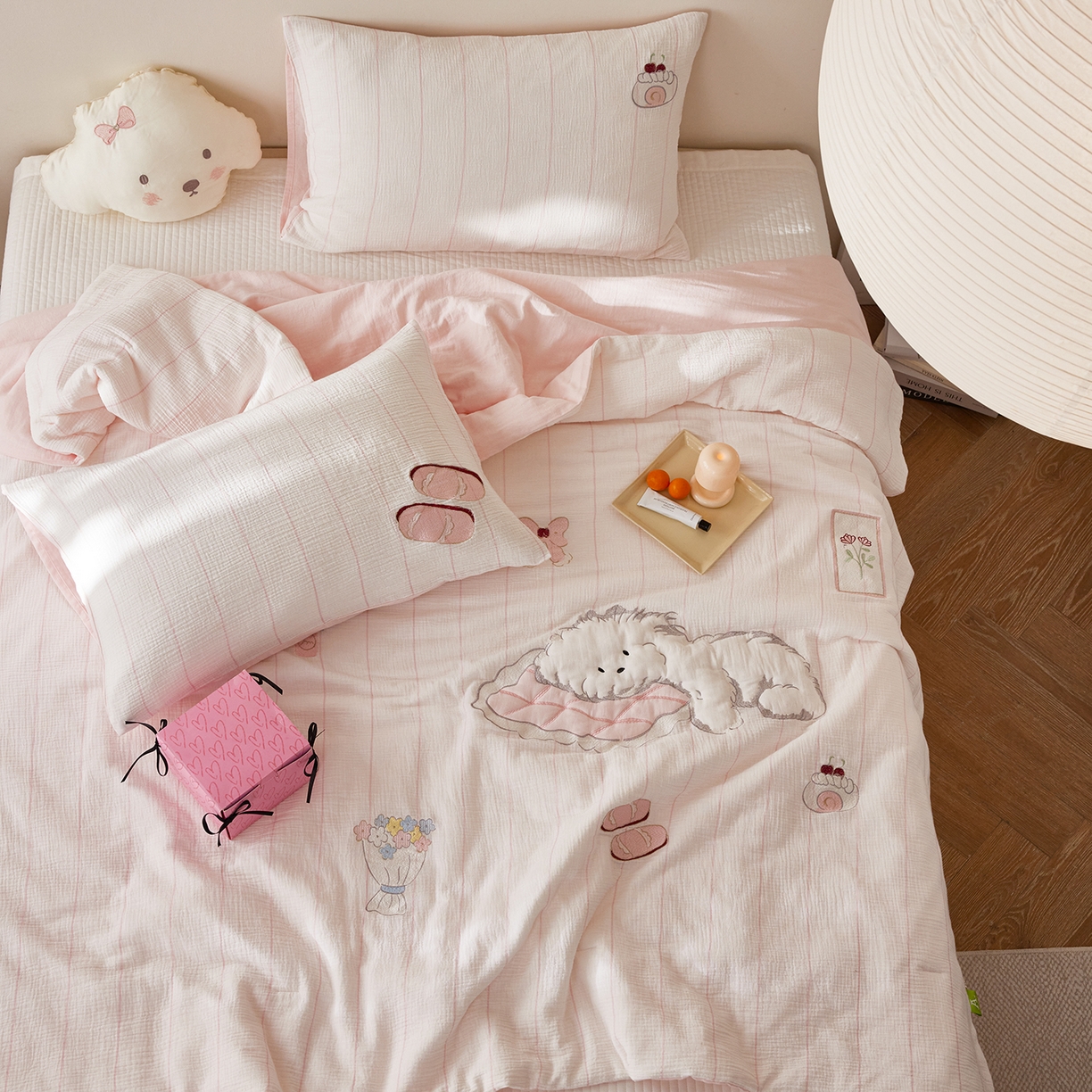 91家纺网 家纺一手货源 找家纺 风向标家纺 2026春夏新款40s皱皱纱绣花夏被夏凉被空调被 夏被-被窝日记