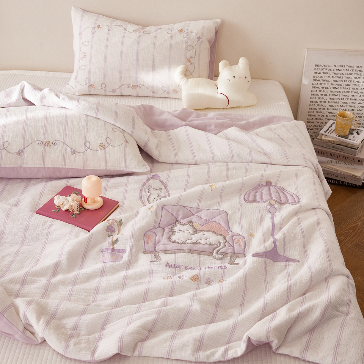 91家纺网 家纺一手货源 找家纺 风向标家纺 2026春夏新款40s皱皱纱绣花夏被夏凉被空调被 夏被-紫雾奶芙