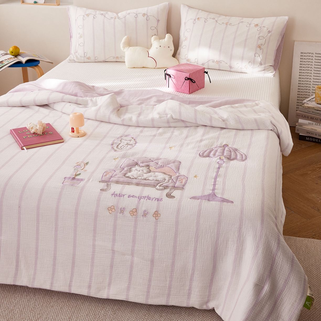 91家纺网 家纺一手货源 找家纺 风向标家纺 2026春夏新款40s皱皱纱绣花夏被夏凉被空调被 夏被-紫雾奶芙