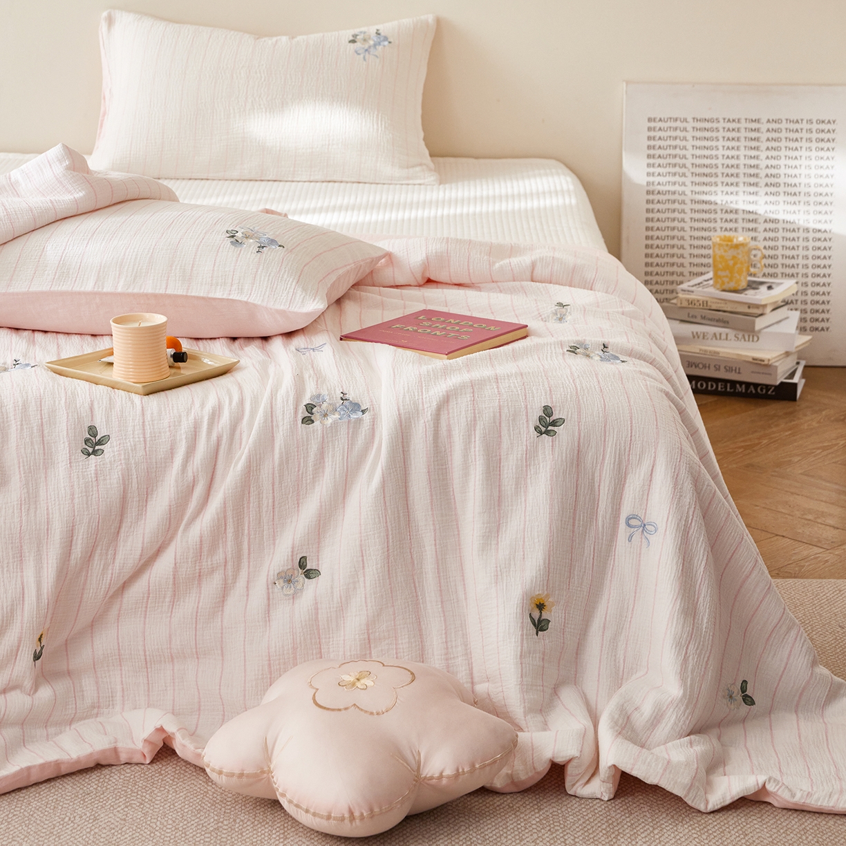 91家纺网 家纺一手货源 找家纺 风向标家纺 2026春夏新款40s皱皱纱绣花夏被夏凉被空调被 夏被-粉条小花