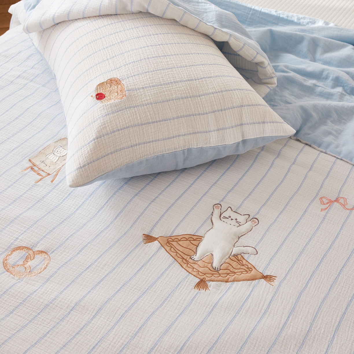 91家纺网 家纺一手货源 找家纺 风向标家纺 2026春夏新款40s皱皱纱绣花夏被夏凉被空调被 夏被-奶盐可露丽