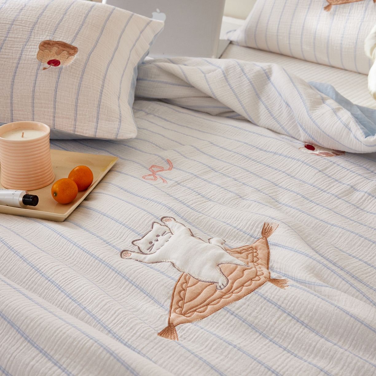 91家纺网 家纺一手货源 找家纺 风向标家纺 2026春夏新款40s皱皱纱绣花夏被夏凉被空调被 夏被-奶盐可露丽