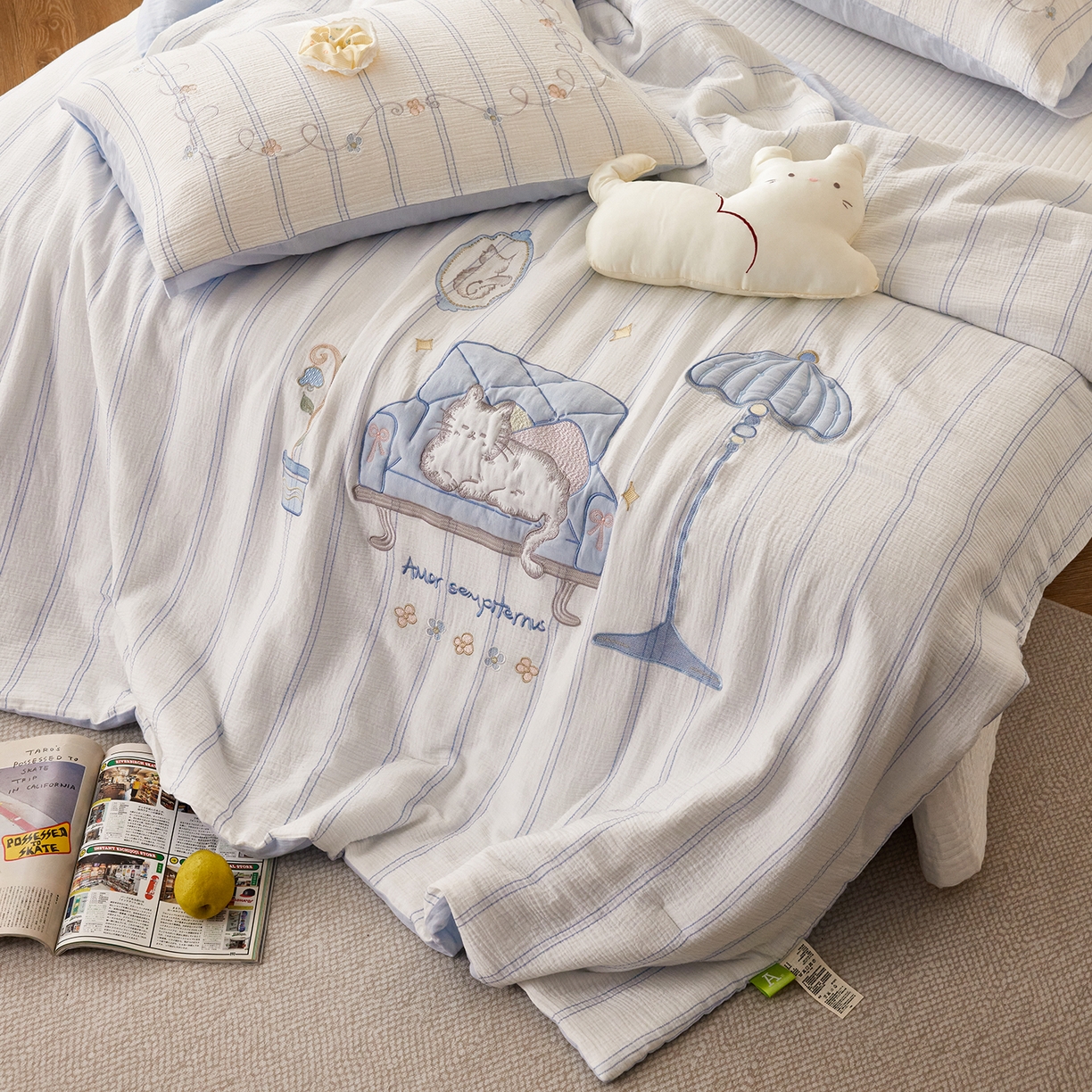 91家纺网 家纺一手货源 找家纺 风向标家纺 2026春夏新款40s皱皱纱绣花夏被夏凉被空调被 夏被-蓝调奶芙