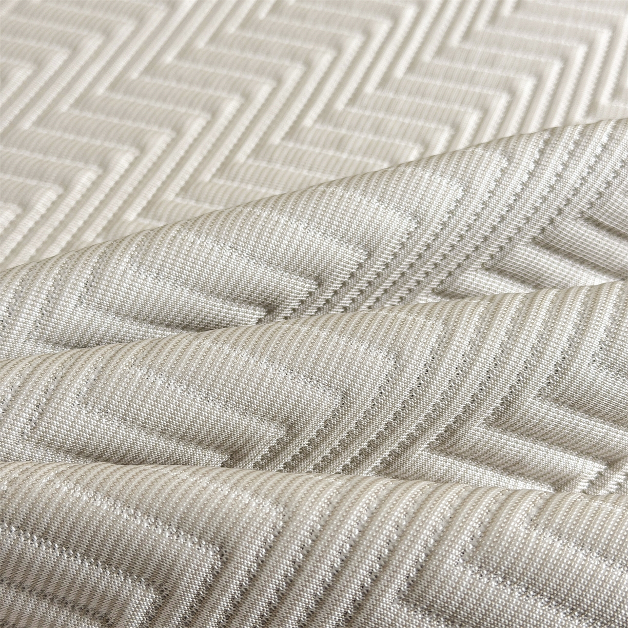 91家纺网 家纺一手货源 找家纺 耐思家纺 2026新款A类高克重三明治复合乙纶提花冰豆豆凉席床笠冰棱斜纹系列（提供买家秀） 冰棱斜纹-卡其床席款