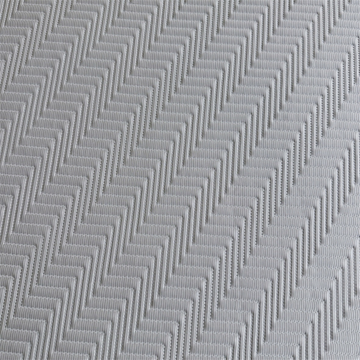 91家纺网 家纺一手货源 找家纺 耐思家纺 2026新款A类高克重三明治复合乙纶提花冰豆豆凉席床笠冰棱斜纹系列（提供买家秀） 冰棱斜纹-灰床笠款