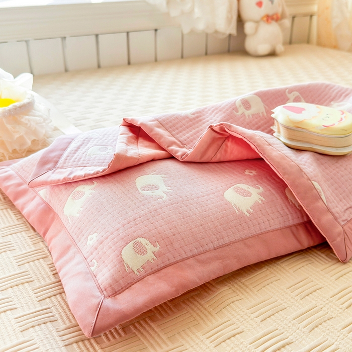 91家纺网 家纺一手货源 找家纺 姝辰 2026新款卡通儿童三层纱提花枕套全棉乳胶枕头套 粉象象