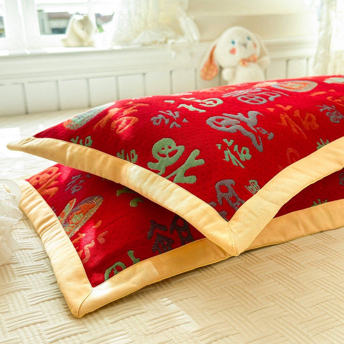 91家纺网 家纺一手货源 找家纺 姝辰 2026新款卡通儿童三层纱提花枕套全棉乳胶枕头套 福多多