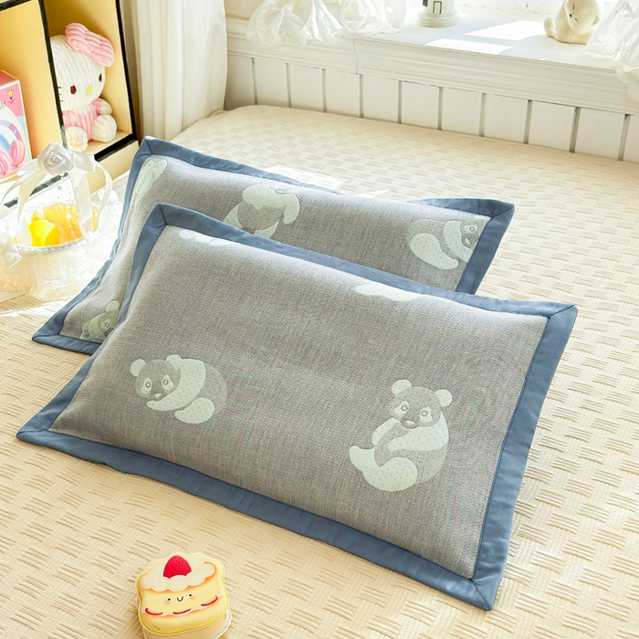 91家纺网 家纺一手货源 找家纺 姝辰 2026新款卡通儿童三层纱提花枕套全棉乳胶枕头套 可爱熊蓝
