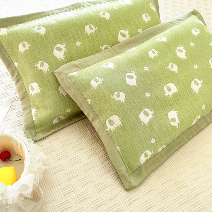 91家纺网 家纺一手货源 找家纺 姝辰 2026新款卡通儿童三层纱提花枕套全棉乳胶枕头套 绿象象