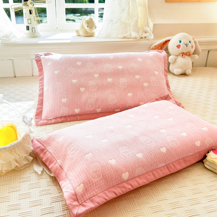 91家纺网 家纺一手货源 找家纺 姝辰 2026新款卡通儿童三层纱提花枕套全棉乳胶枕头套 兔叽叽