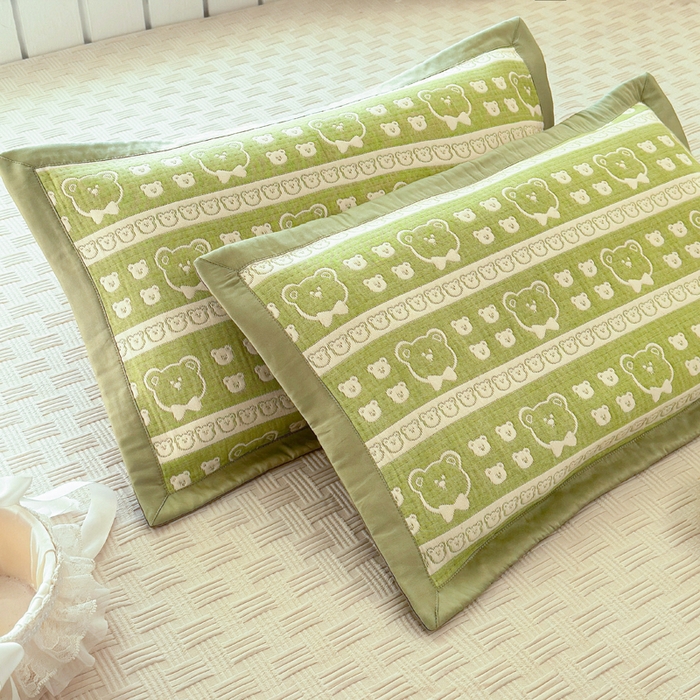 91家纺网 家纺一手货源 找家纺 姝辰 2026新款卡通儿童三层纱提花枕套全棉乳胶枕头套 熊头抹茶