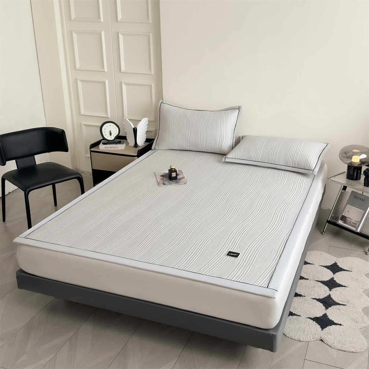 91家纺网 家纺一手货源 找家纺 耐思家纺 2026新款A类高克重三明治复合乙纶提花冰豆豆凉席床笠小蛮腰系列（提供买家秀） 小蛮腰-灰床席款