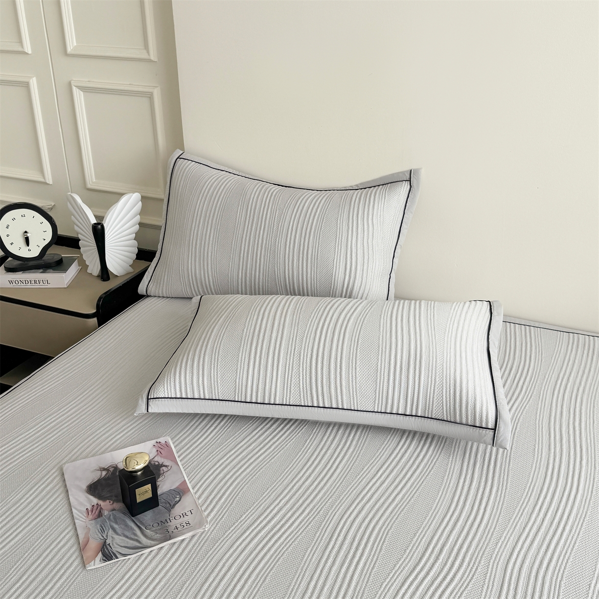 91家纺网 家纺一手货源 找家纺 耐思家纺 2026新款A类高克重三明治复合乙纶提花冰豆豆凉席床笠小蛮腰系列（提供买家秀） 小蛮腰-灰床席款