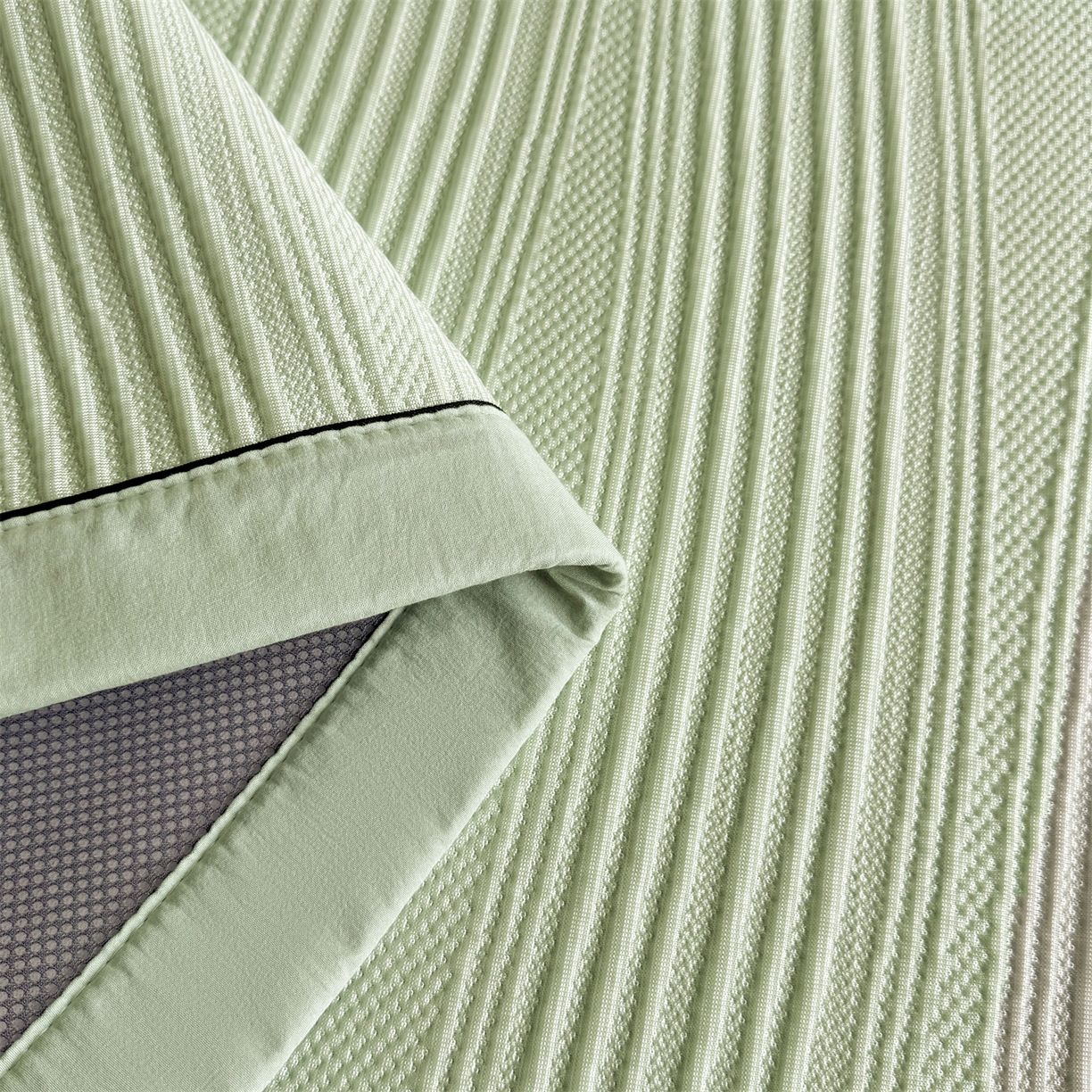 91家纺网 家纺一手货源 找家纺 耐思家纺 2026新款A类高克重三明治复合乙纶提花冰豆豆凉席床笠小蛮腰系列（提供买家秀） 小蛮腰-绿床席款