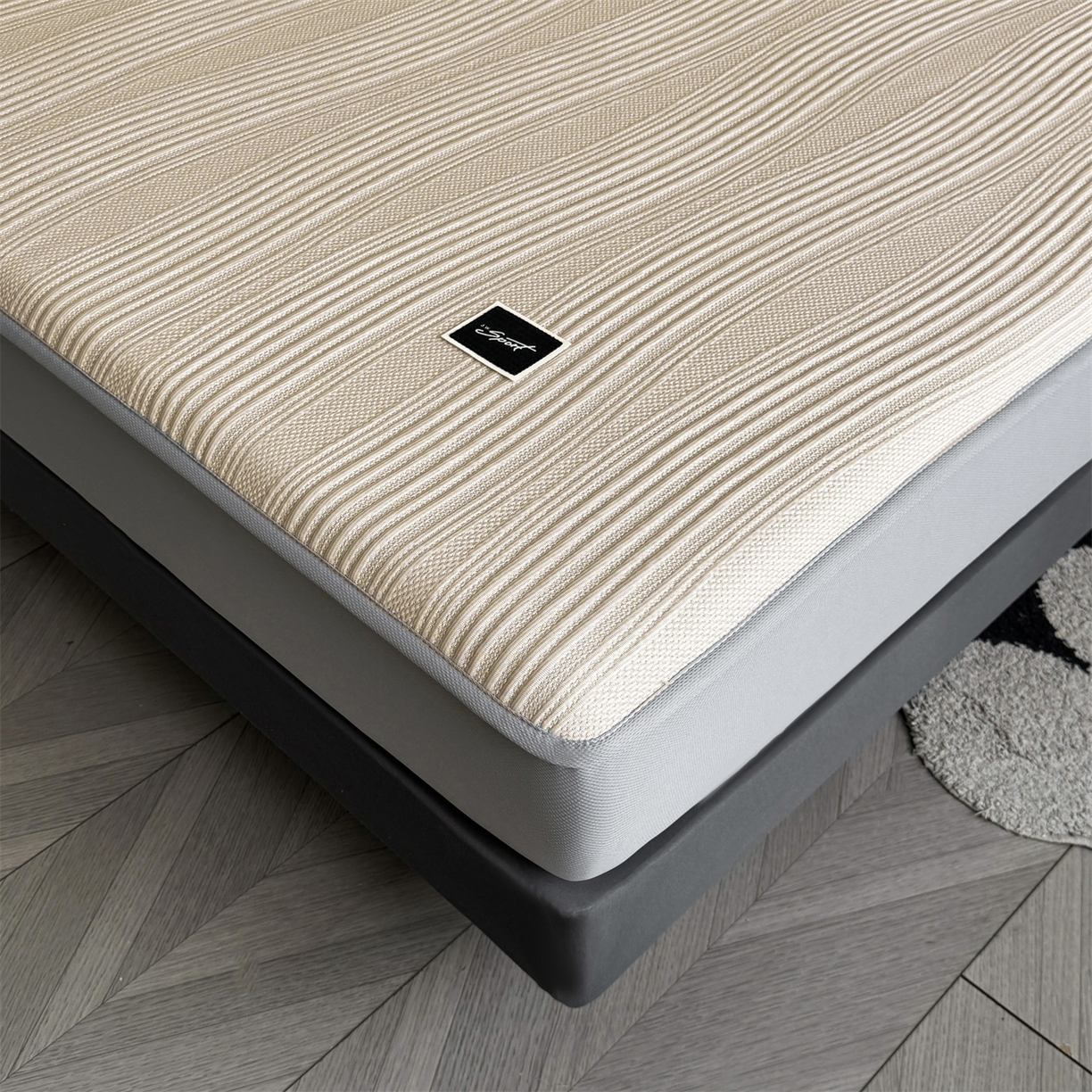 91家纺网 家纺一手货源 找家纺 耐思家纺 2026新款A类高克重三明治复合乙纶提花冰豆豆凉席床笠小蛮腰系列（提供买家秀） 小蛮腰-卡其床笠款