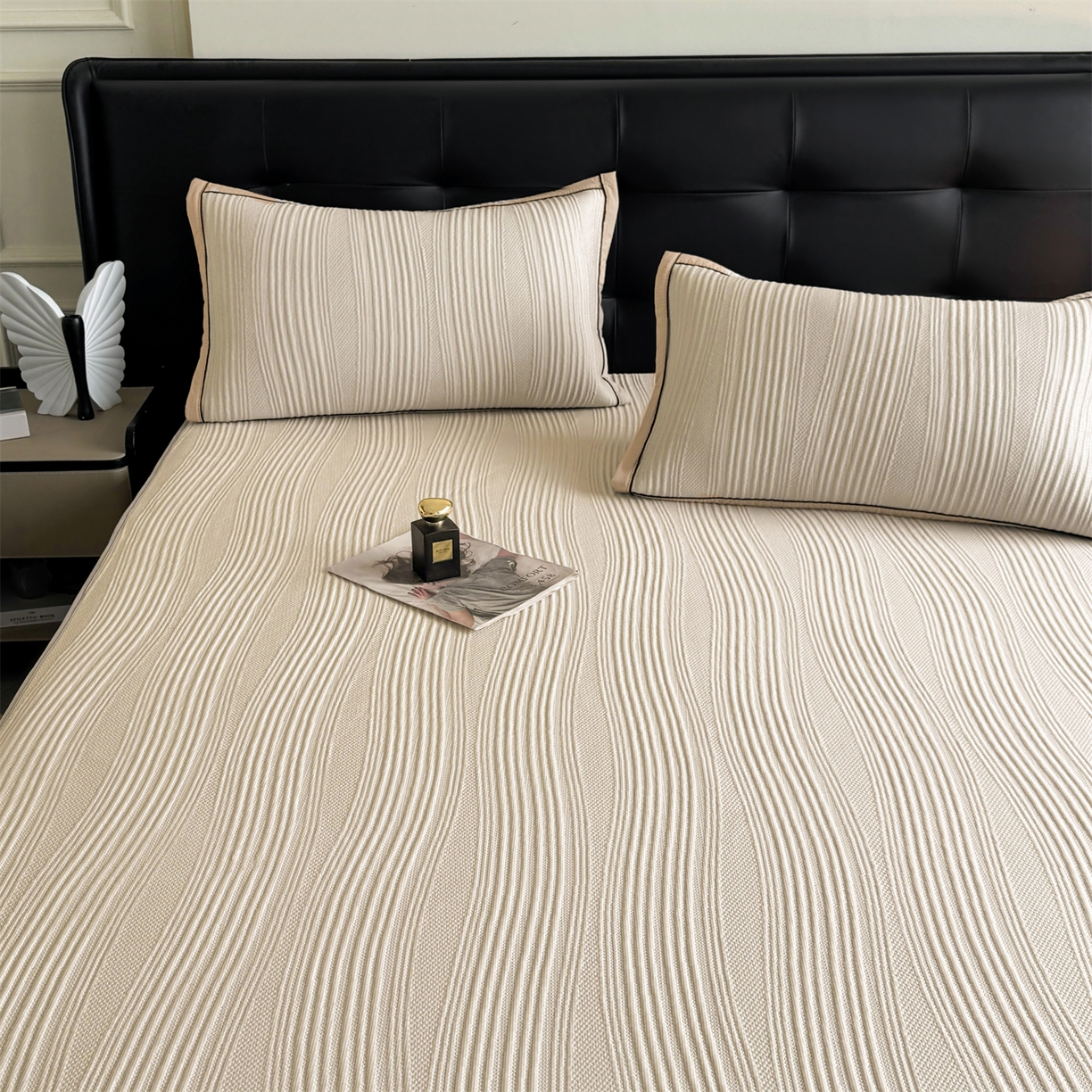 91家纺网 家纺一手货源 找家纺 耐思家纺 2026新款A类高克重三明治复合乙纶提花冰豆豆凉席床笠小蛮腰系列（提供买家秀） 小蛮腰-卡其床笠款