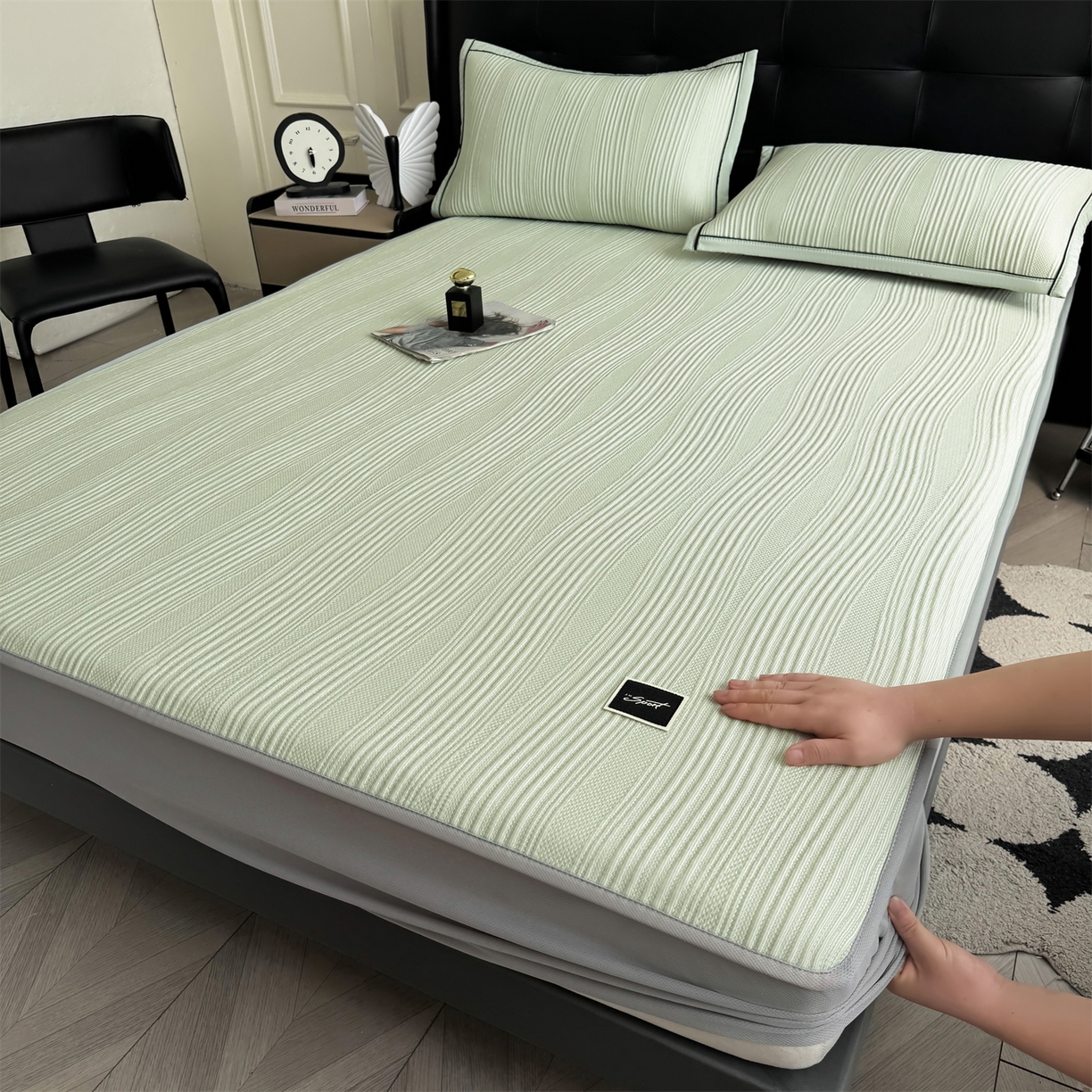 91家纺网 家纺一手货源 找家纺 耐思家纺 2026新款A类高克重三明治复合乙纶提花冰豆豆凉席床笠小蛮腰系列（提供买家秀） 小蛮腰-绿床笠款