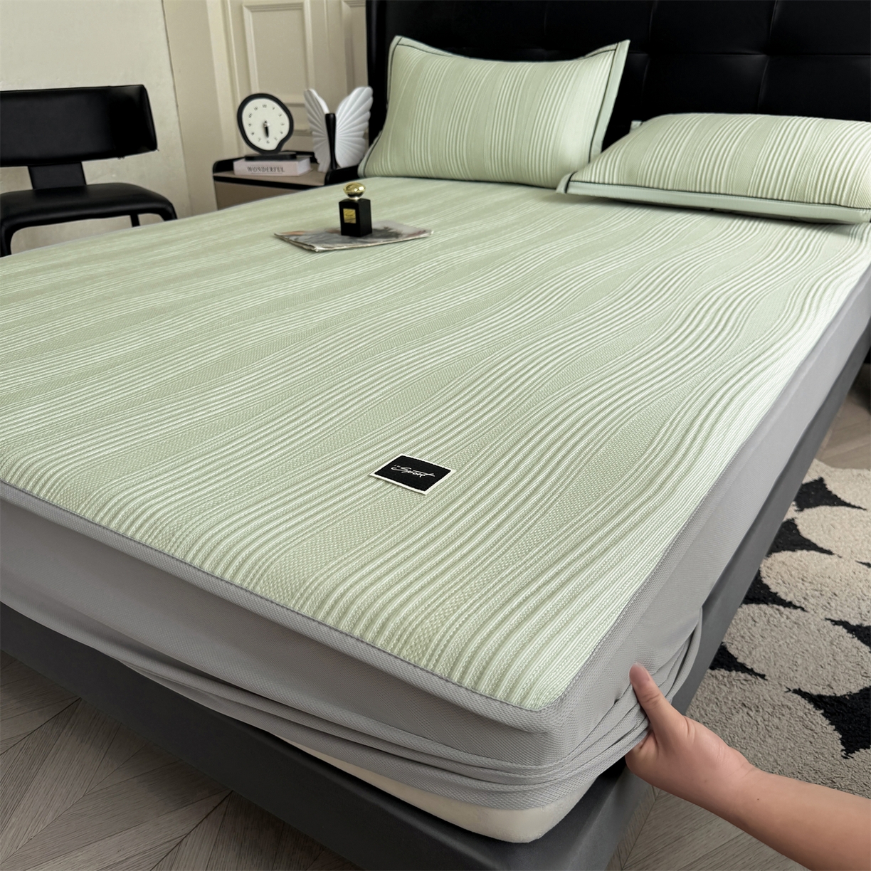 91家纺网 家纺一手货源 找家纺 耐思家纺 2026新款A类高克重三明治复合乙纶提花冰豆豆凉席床笠小蛮腰系列（提供买家秀） 小蛮腰-绿床笠款