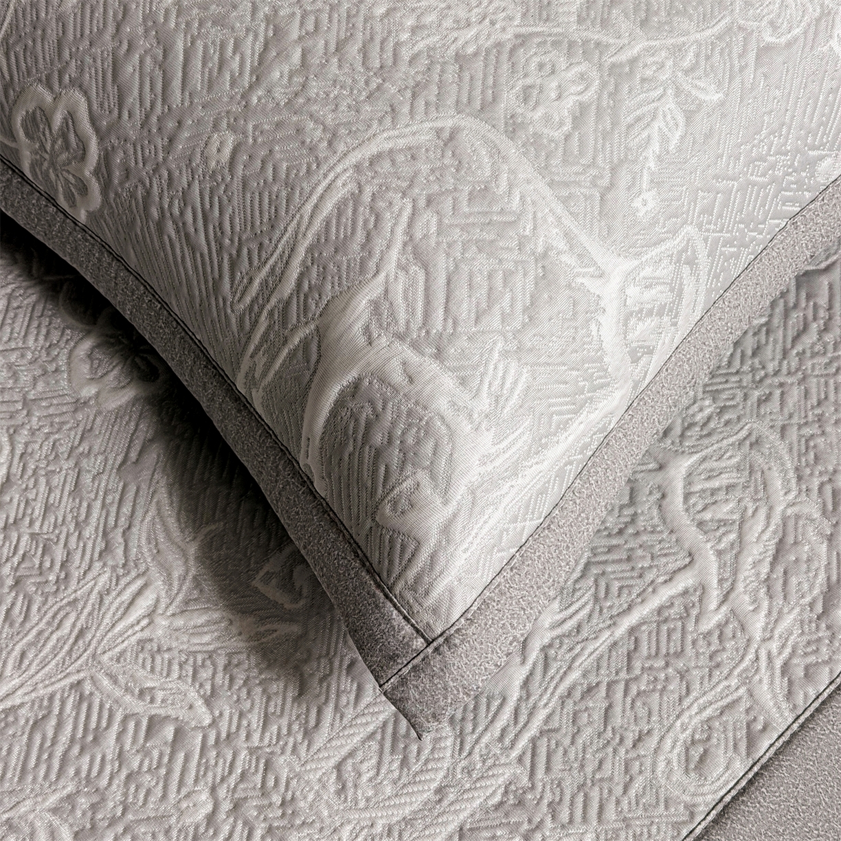 91家纺网 家纺一手货源 找家纺 耐思家纺 2026新品高端复合三明治PE乙纶双面提花610克冰豆豆凉席迪奥风系列（提供买家秀） 迪奥风-灰床席款