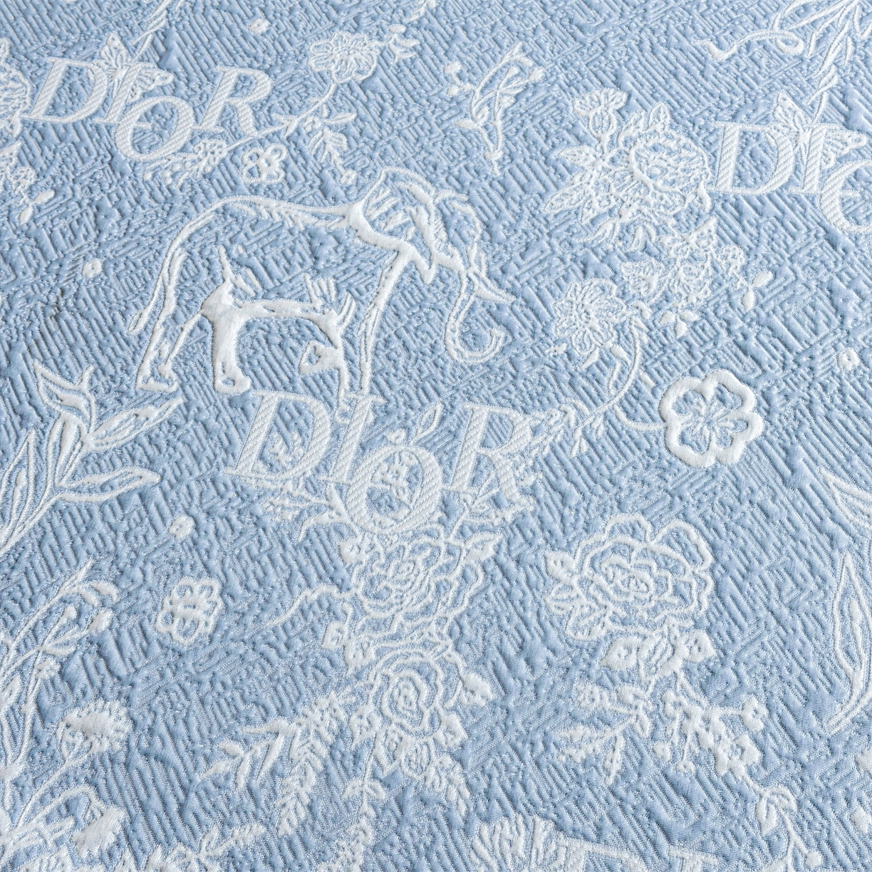 91家纺网 家纺一手货源 找家纺 耐思家纺 2026新品高端复合三明治PE乙纶双面提花610克冰豆豆凉席迪奥风系列（提供买家秀） 迪奥风-蓝床席款