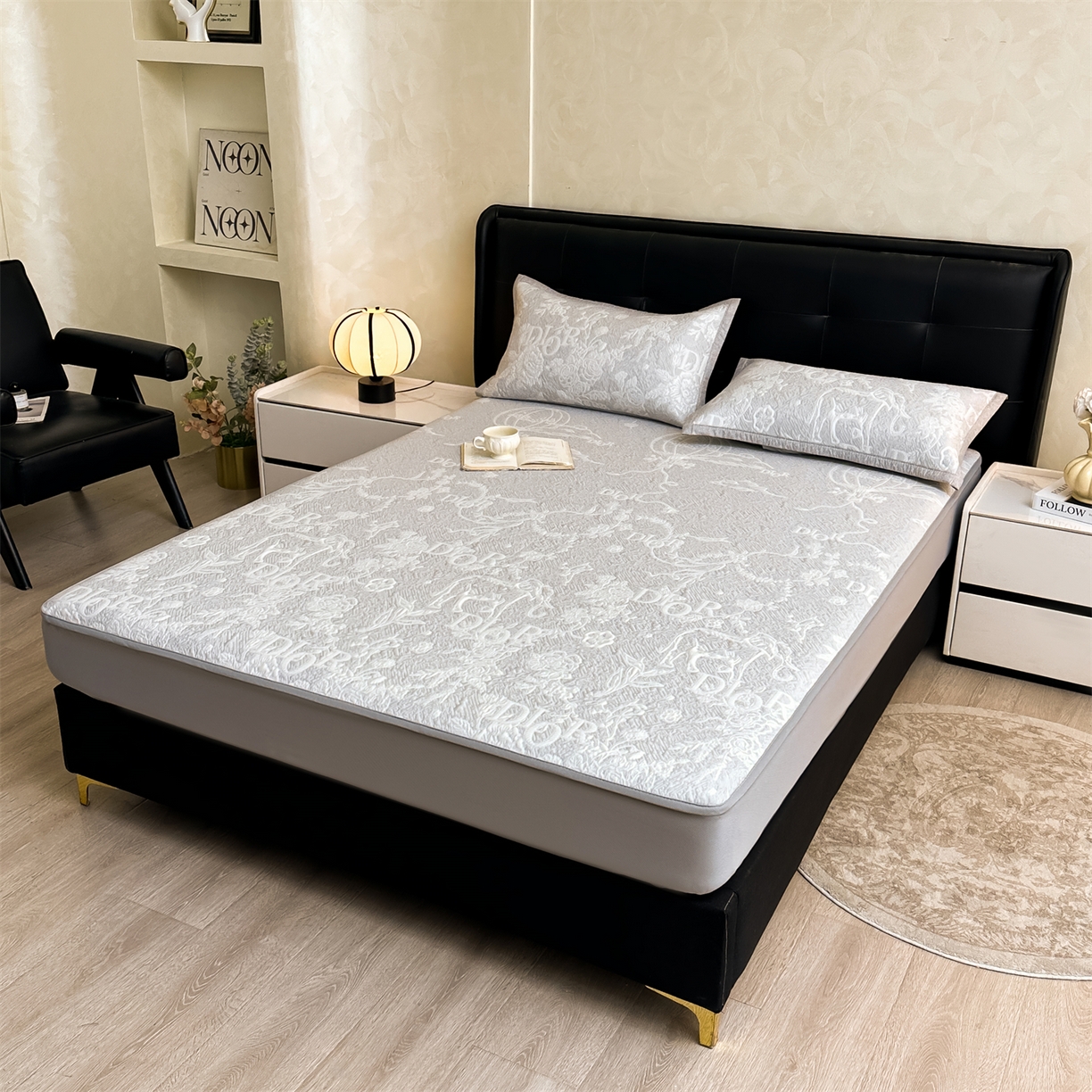 91家纺网 家纺一手货源 找家纺 耐思家纺 2026新品高端复合三明治PE乙纶双面提花610克冰豆豆凉席迪奥风系列（提供买家秀） 迪奥风-灰床笠款