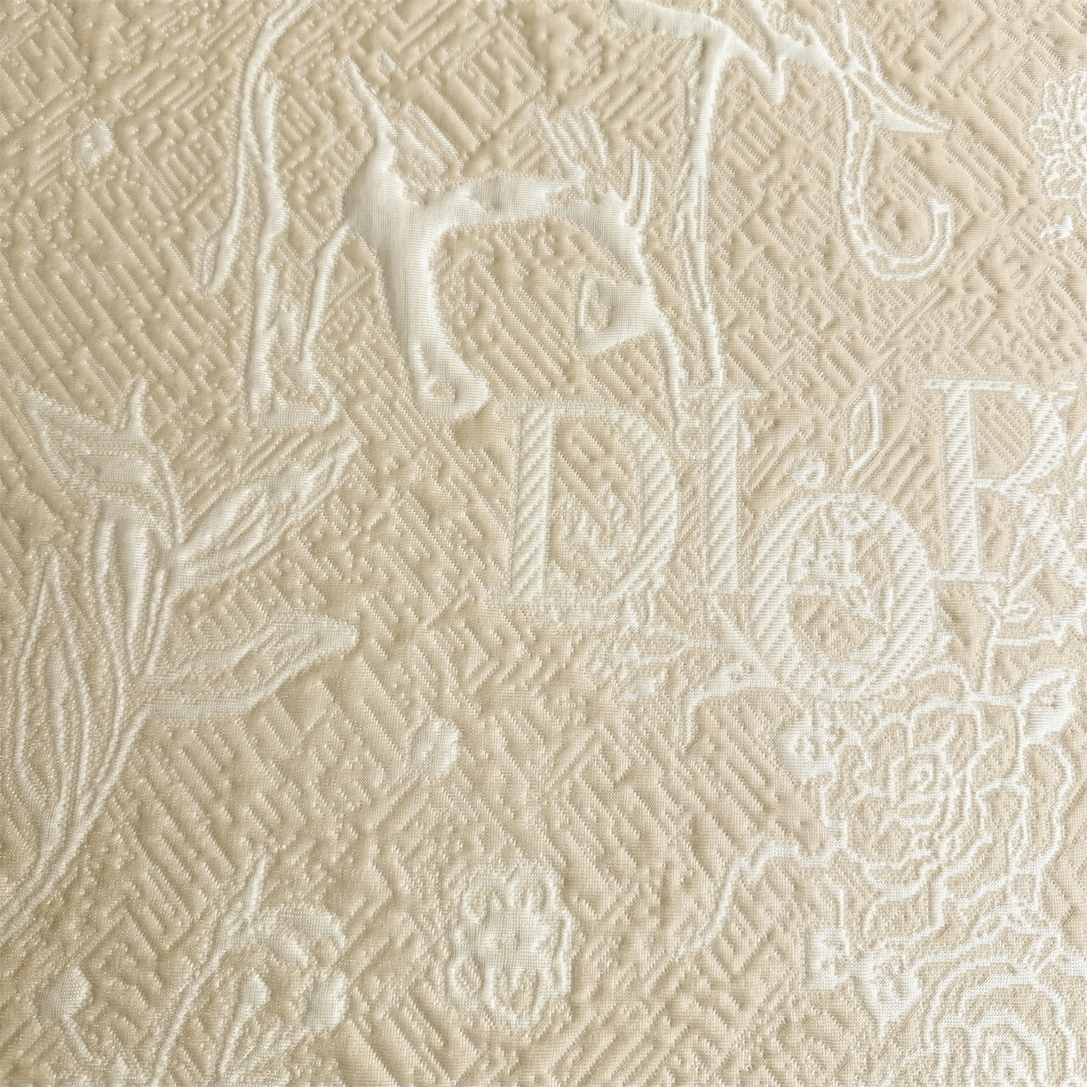 91家纺网 家纺一手货源 找家纺 耐思家纺 2026新品高端复合三明治PE乙纶双面提花610克冰豆豆凉席迪奥风系列（提供买家秀） 迪奥风-卡其床笠款