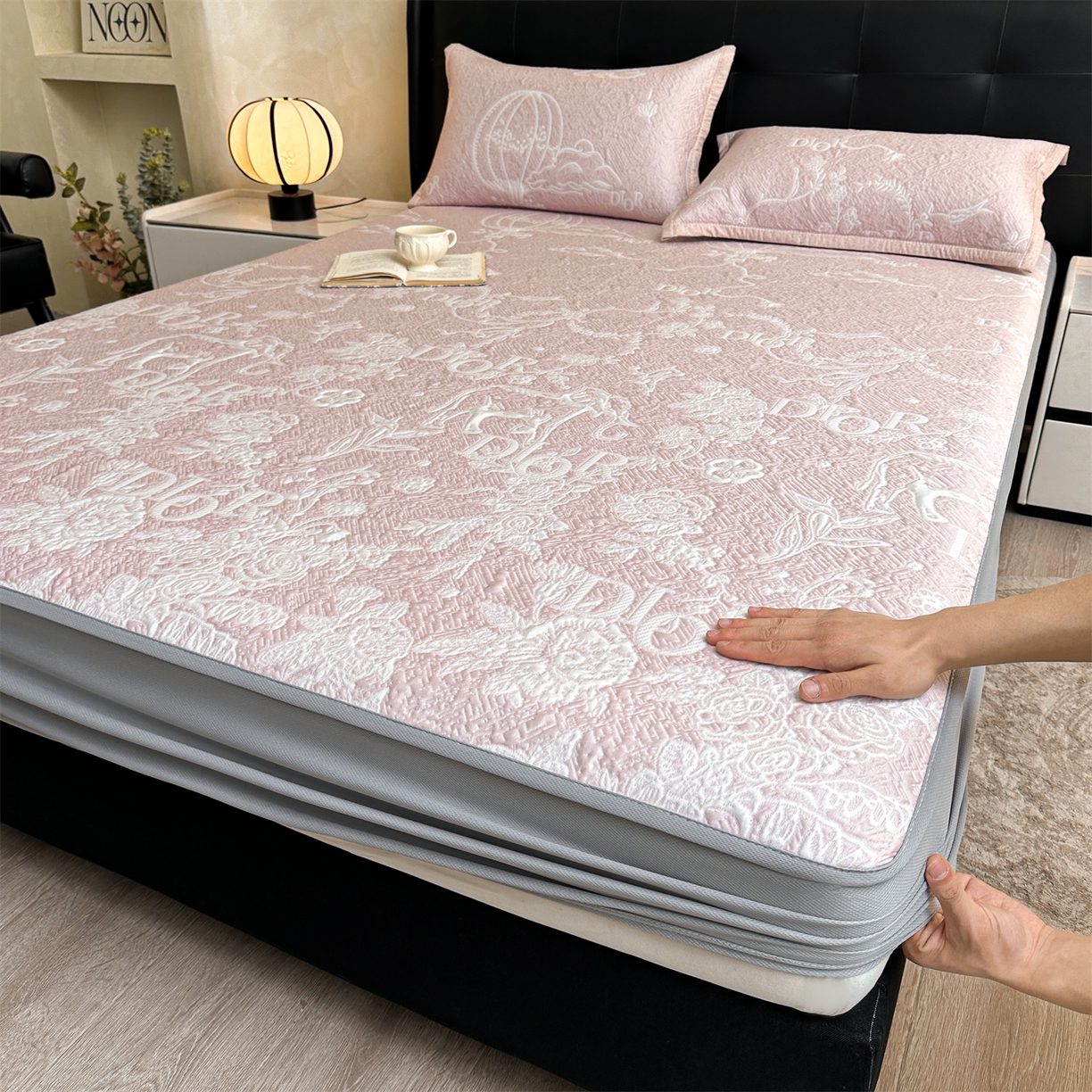 耐思家纺 2026新品高端复合三明治PE乙纶双面提花610克冰豆豆凉席迪奥风系列（提供买家秀） 迪奥风-粉床笠款