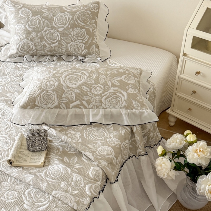 91家纺网 家纺一手货源 找家纺 （总）吾欢心 2026新款法式凉感530克高克重PE乙纶双面大提花床裙凉席席子三件套-玫瑰庄园