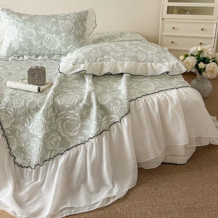 91家纺网 家纺一手货源 找家纺 吾欢心 2026新款法式凉感530克高克重PE乙纶双面大提花床裙凉席席子三件套-玫瑰庄园 玫瑰庄园绿