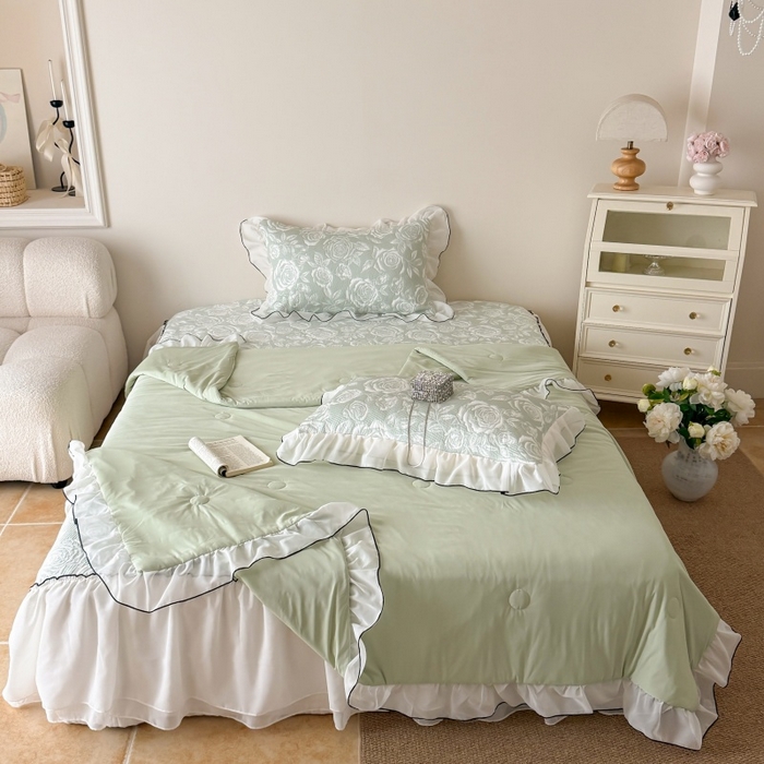 91家纺网 家纺一手货源 找家纺 吾欢心 2026新款法式凉感530克高克重PE乙纶双面大提花床裙凉席席子三件套-玫瑰庄园 玫瑰庄园绿