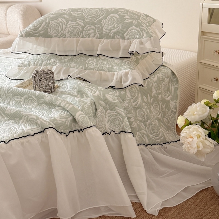 91家纺网 家纺一手货源 找家纺 吾欢心 2026新款法式凉感530克高克重PE乙纶双面大提花床裙凉席席子三件套-玫瑰庄园 玫瑰庄园绿