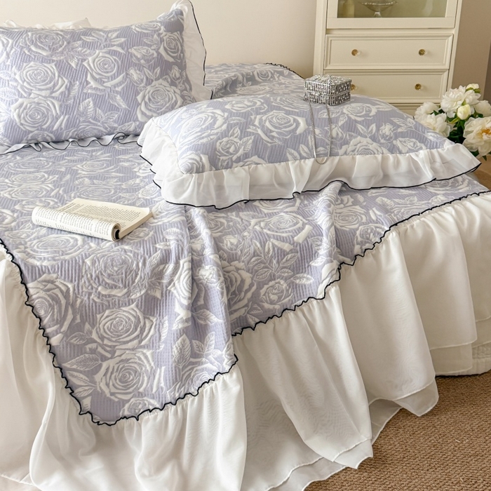 91家纺网 家纺一手货源 找家纺 吾欢心 2026新款法式凉感530克高克重PE乙纶双面大提花床裙凉席席子三件套-玫瑰庄园 玫瑰庄园紫