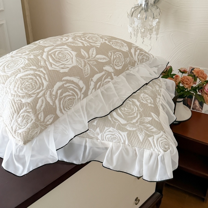 91家纺网 家纺一手货源 找家纺 吾欢心 2026新款法式凉感530克高克重PE乙纶双面大提花床裙凉席席子三件套-玫瑰庄园 组合图仅供展示不可下单