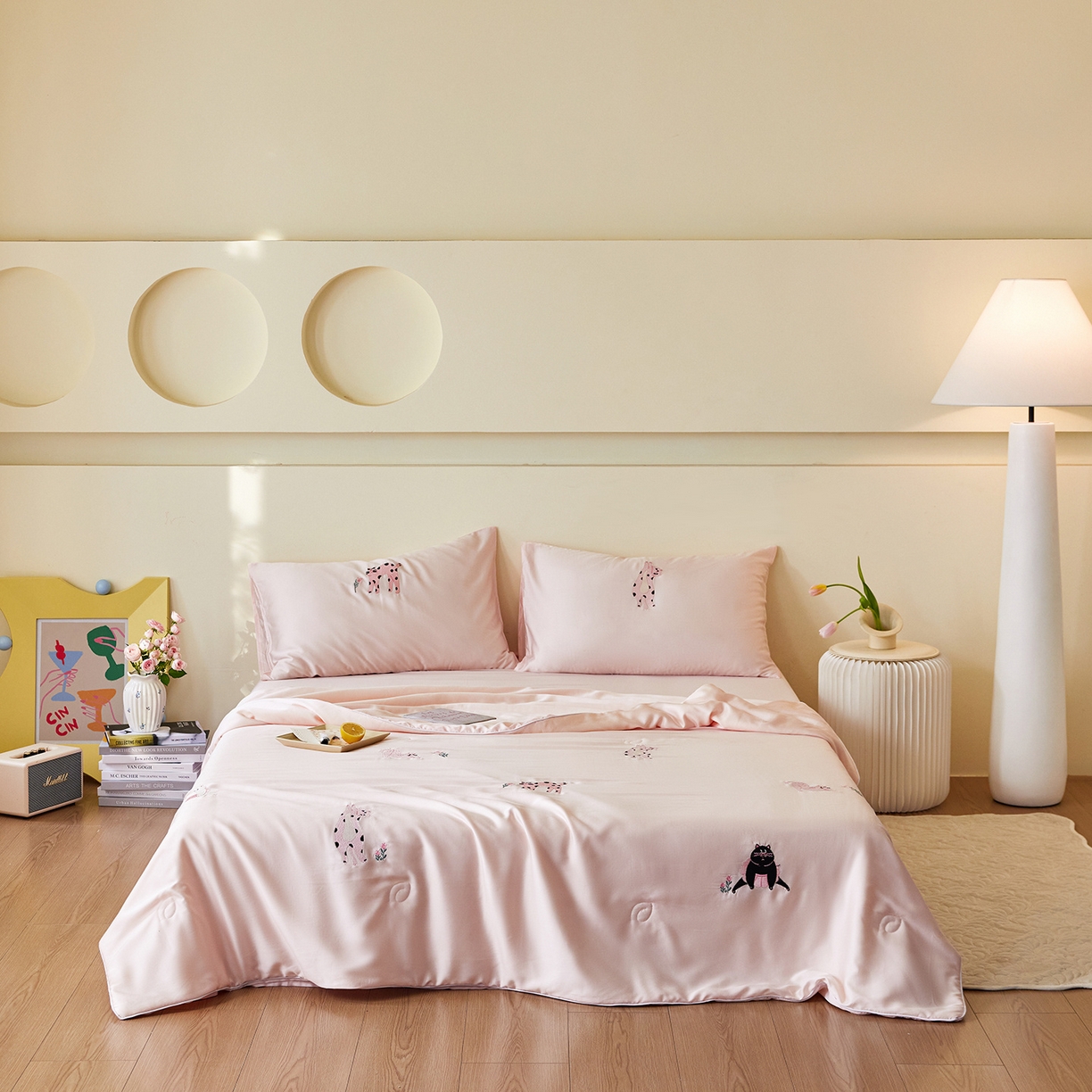 91家纺网 家纺一手货源 找家纺 （总）沐珩家纺 2026新款莱赛尔天丝绣花夏被50天丝大豆棉夏被四件套-萌神系列