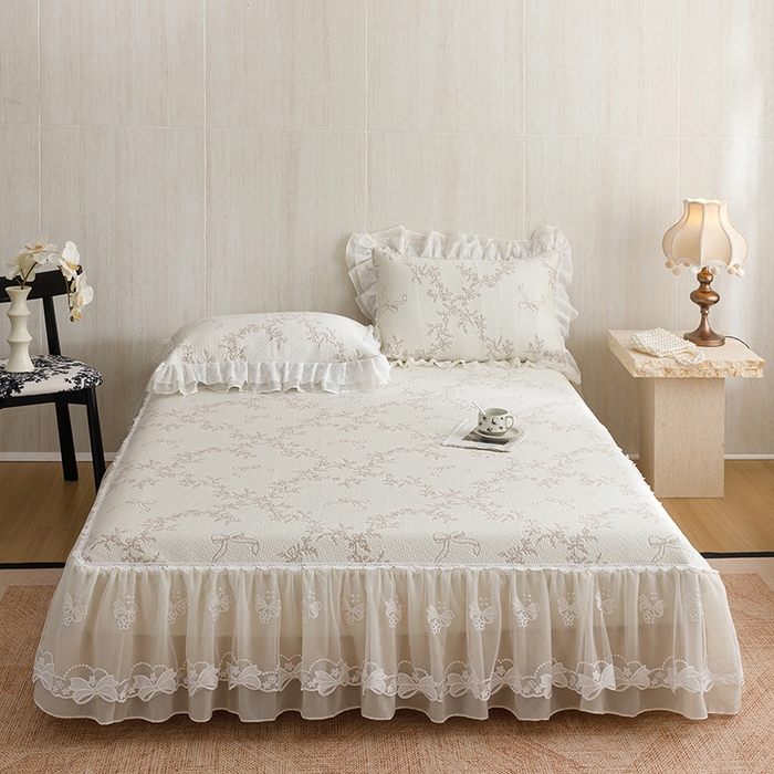 91家纺网 家纺一手货源 找家纺 菊上家纺 2025新款雕花全消光工艺款牛奶绒绣花床盖款四件套-幸福树系列 幸福树-米驼