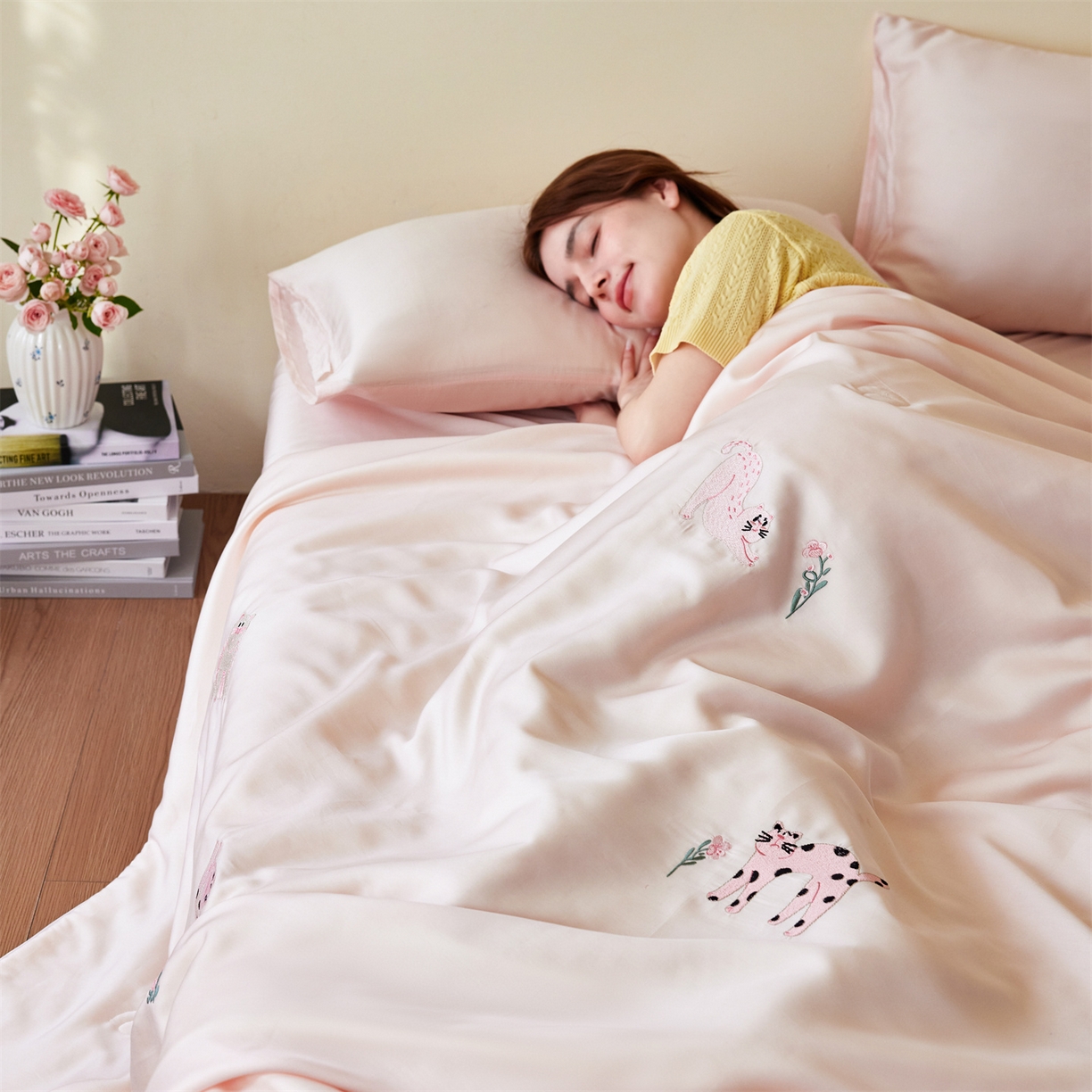 91家纺网 家纺一手货源 找家纺 （总）沐珩家纺 2026新款莱赛尔天丝绣花夏被50天丝大豆棉夏被四件套-萌神系列